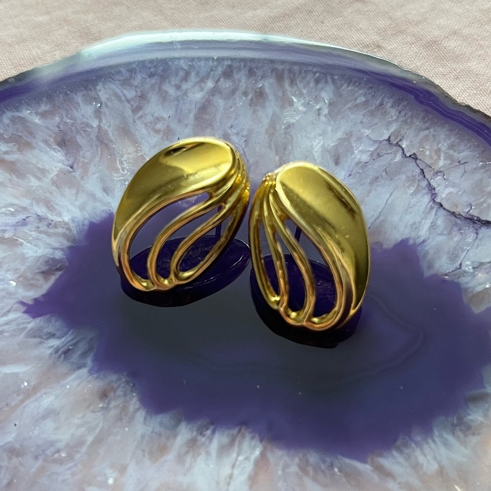 Elegant Oval Gold color Earrings